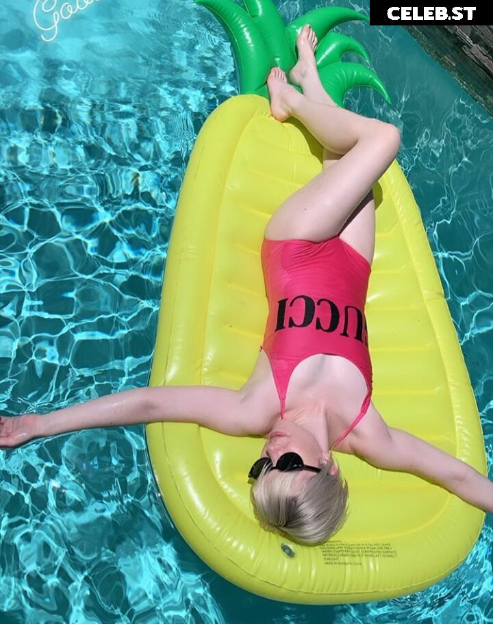 Carly Rae Jepsen Image 21724683