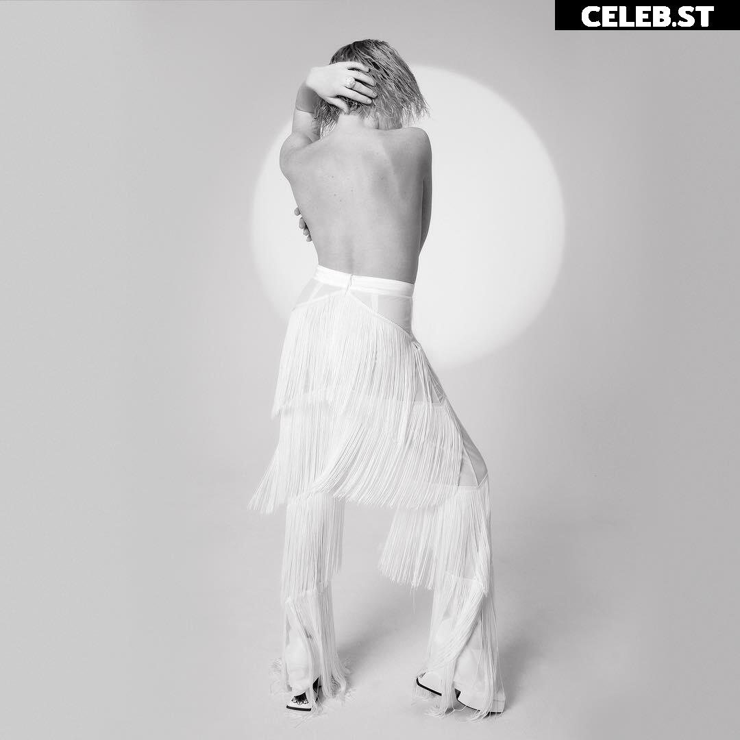 Carly Rae Jepsen Image 21724678