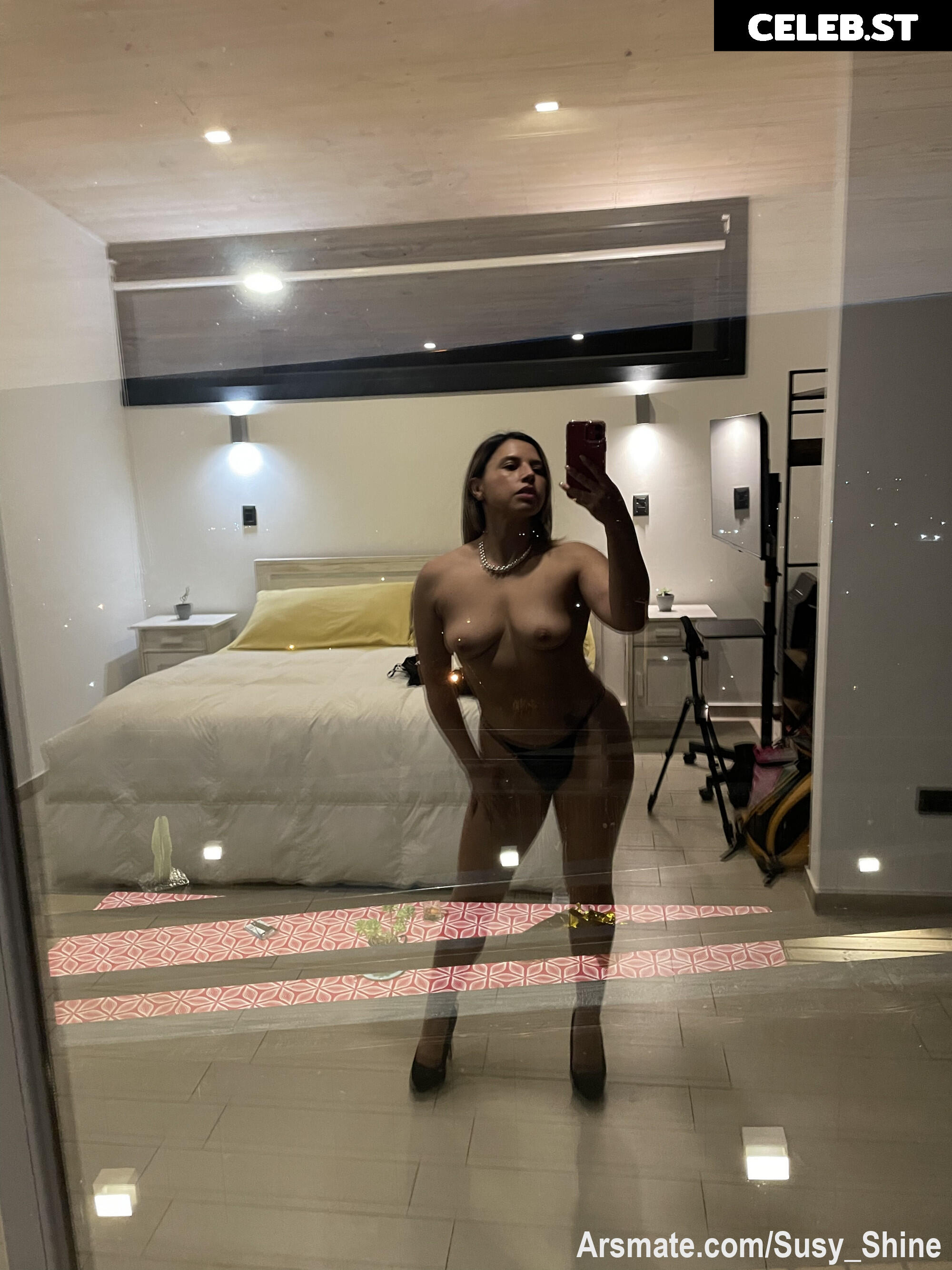 Susy Shine Image 21738377