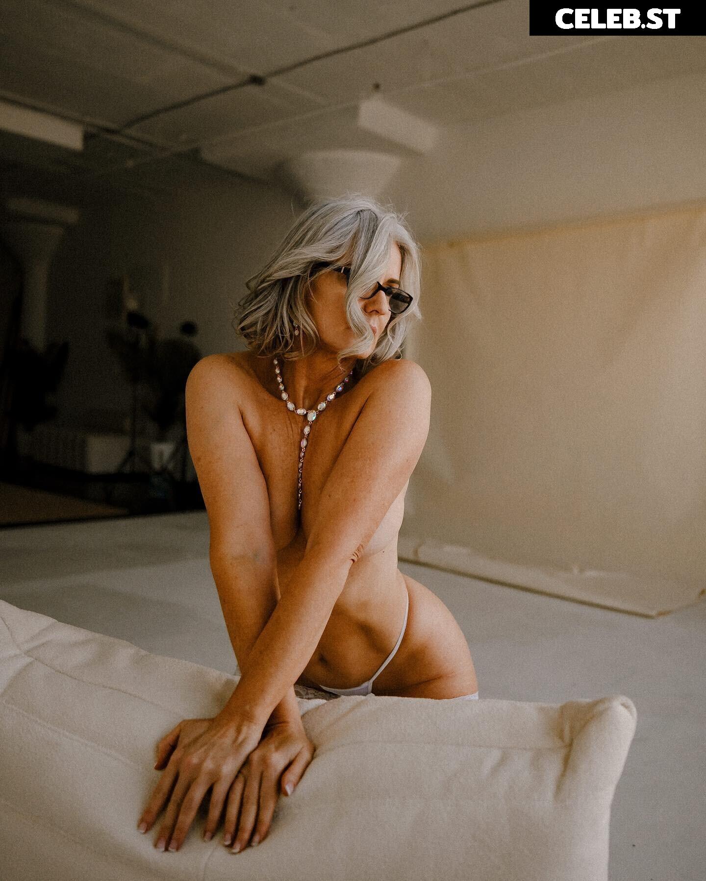 Silver Beauty Jennifer Image 21704305