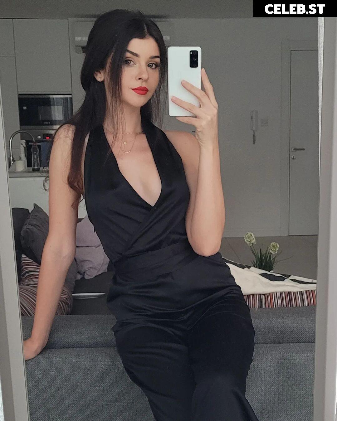Chloe Lockley Image 21707557