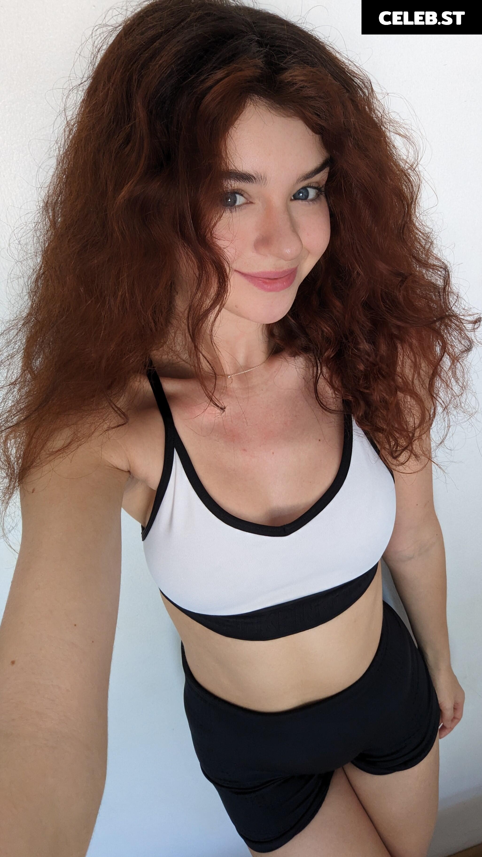 Chloe Lockley Image 21707570