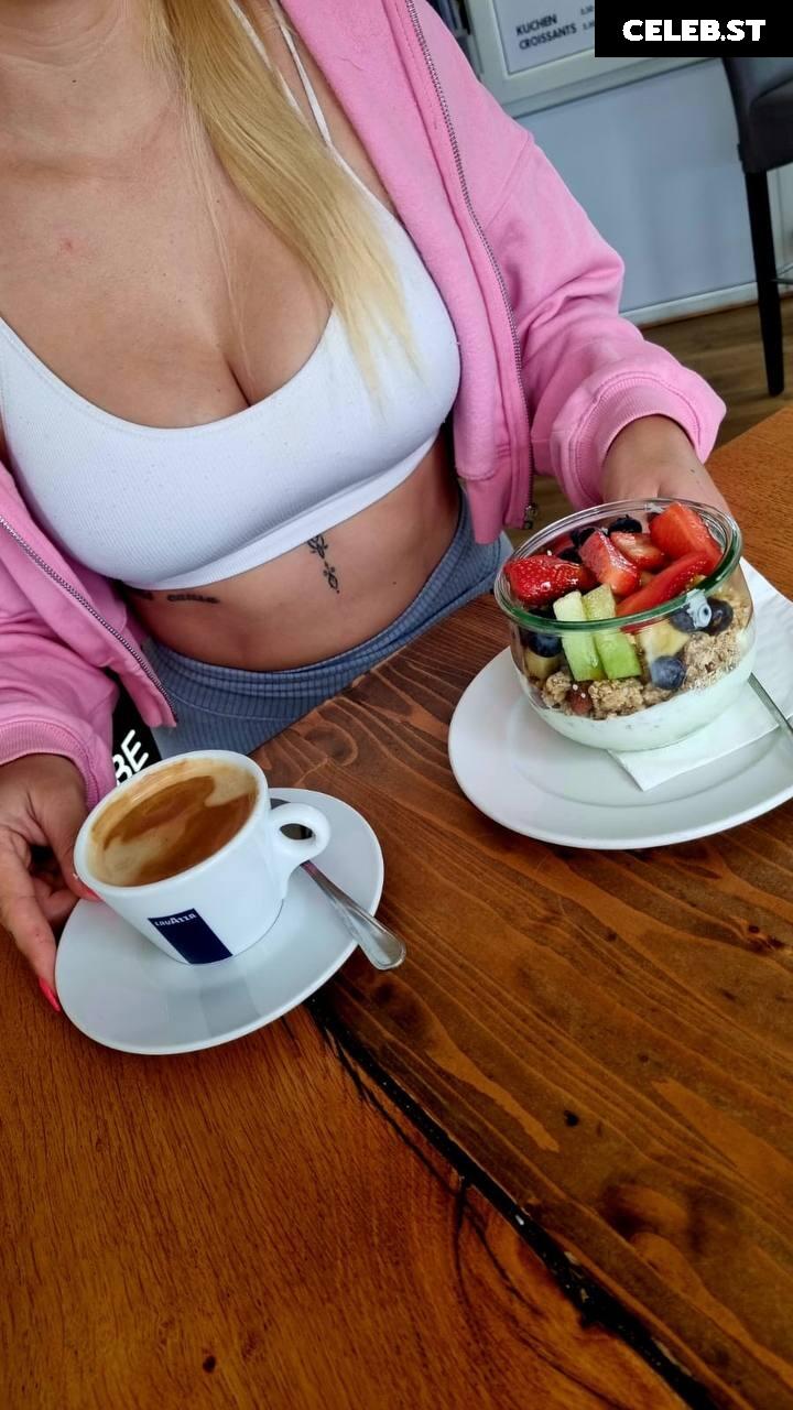 Kara Kay Image 2179151