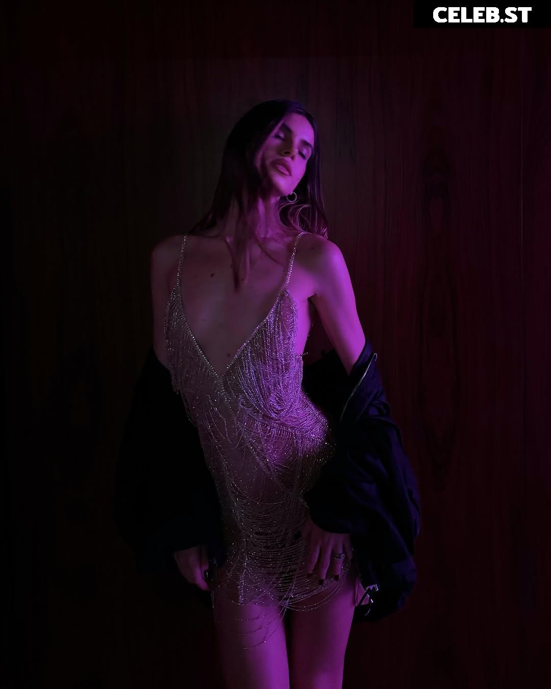 Camila Queiroz Image 21784526