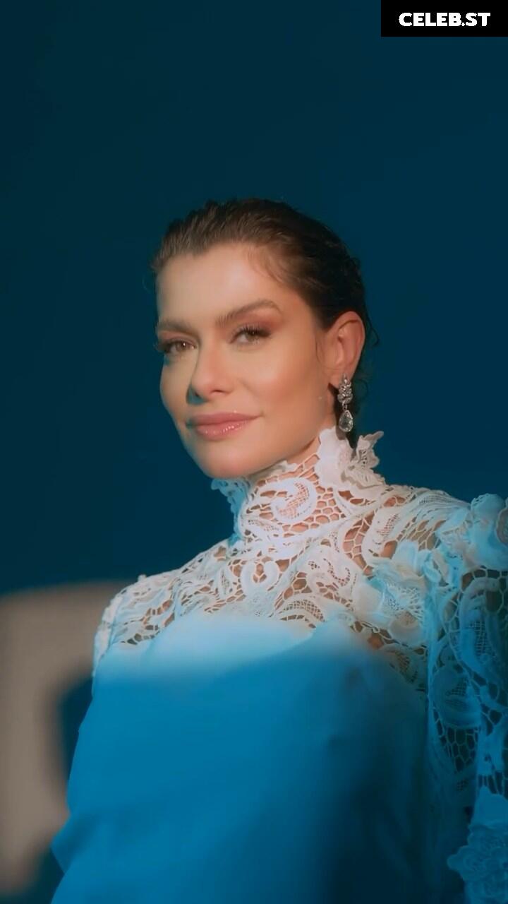 Alinne Moraes Image 21784628