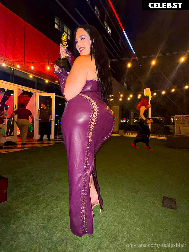 Alex Blair | itsalexblair | thecurvyfoxx Image 21789321
