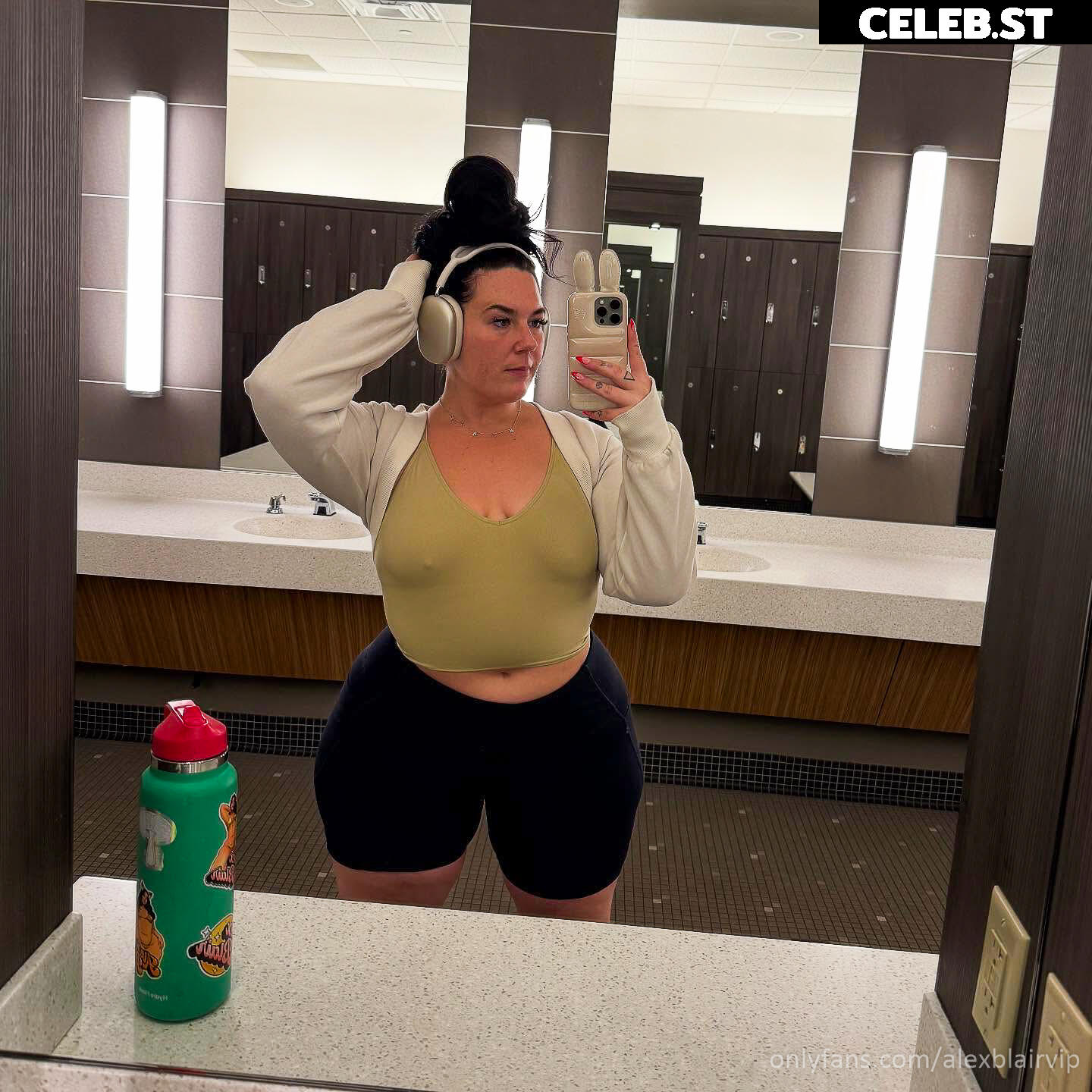 Alex Blair | itsalexblair | thecurvyfoxx Image 21789263
