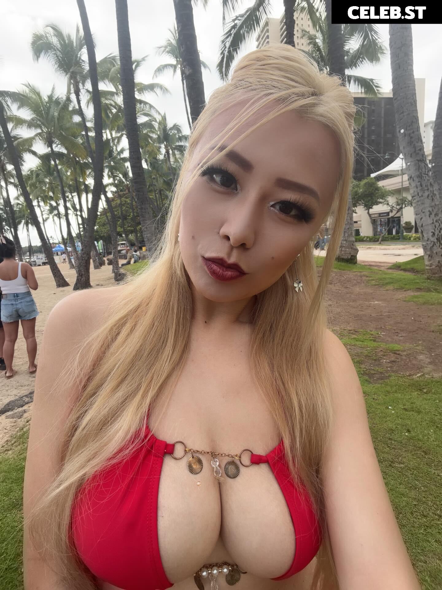 Raina Huang Image 21695380