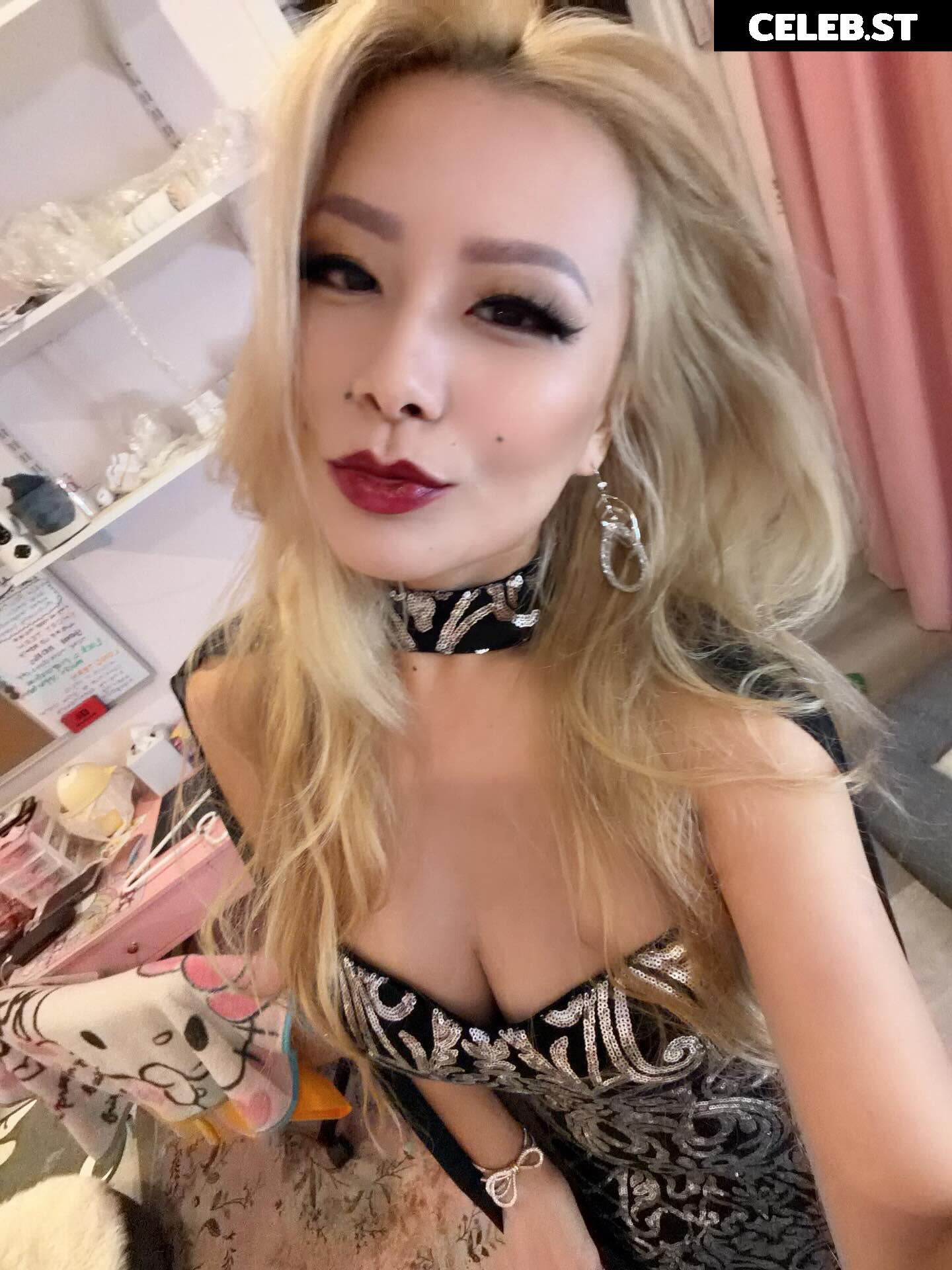 Raina Huang Image 21695313