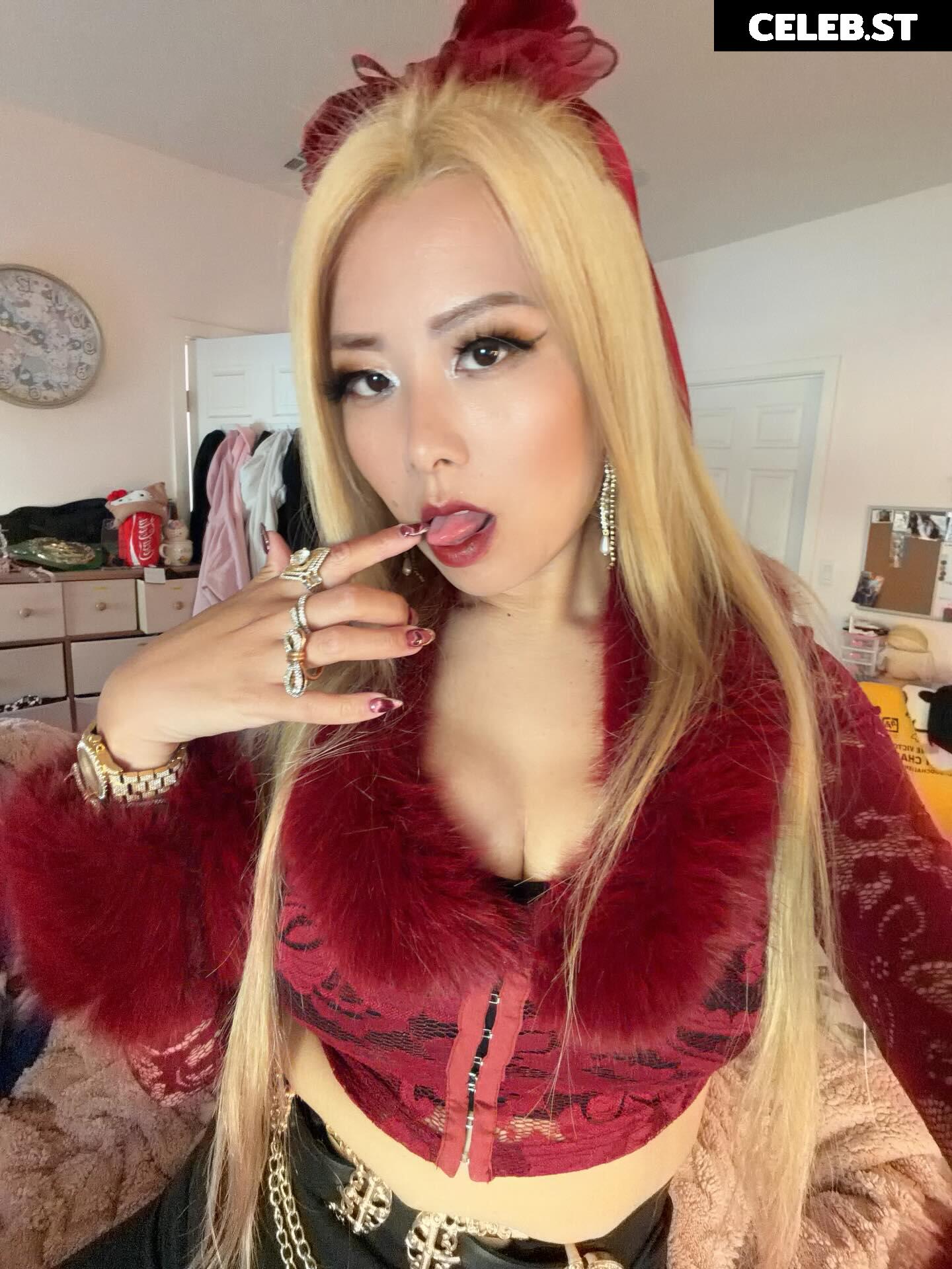 Raina Huang Image 21695377