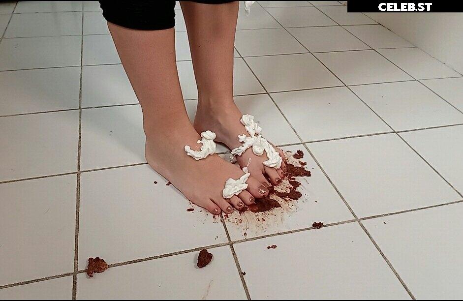 Iris Dark Image 2152831