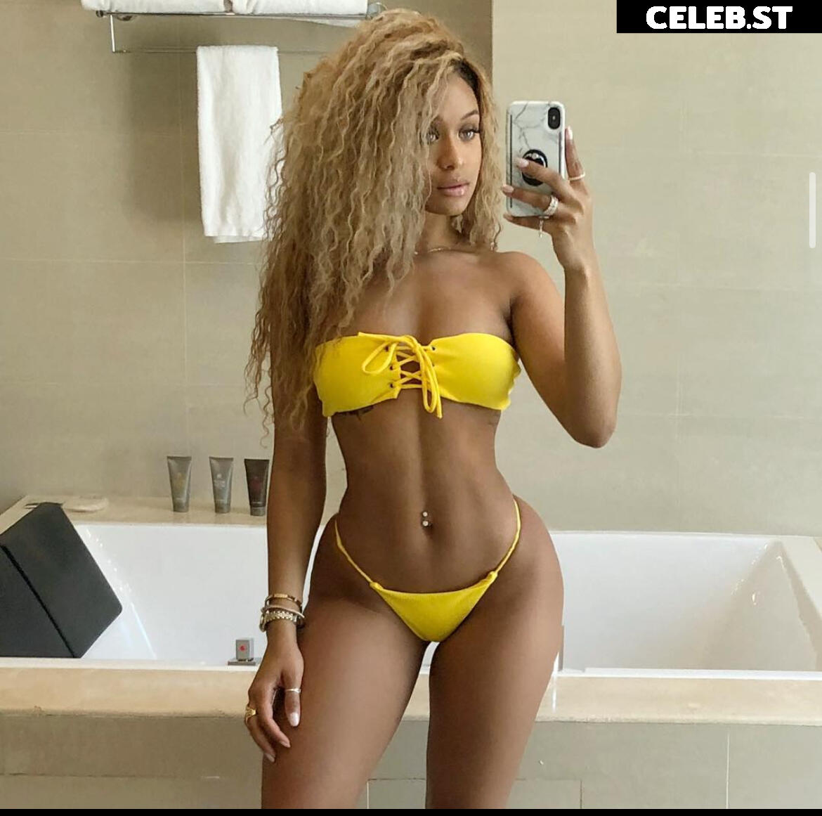 Jilly Anais Image 2159125