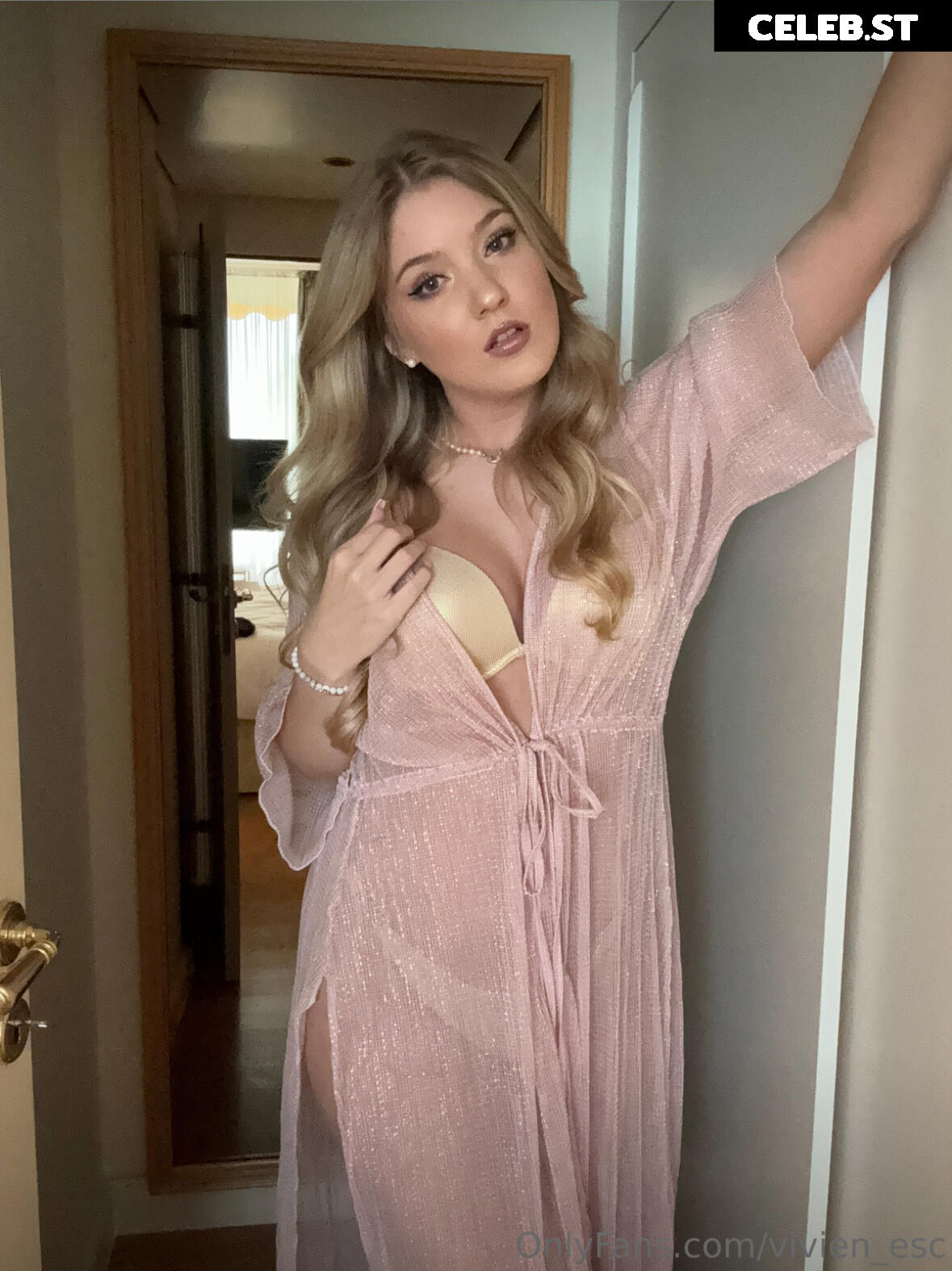 Vivien_esc Image 2159913