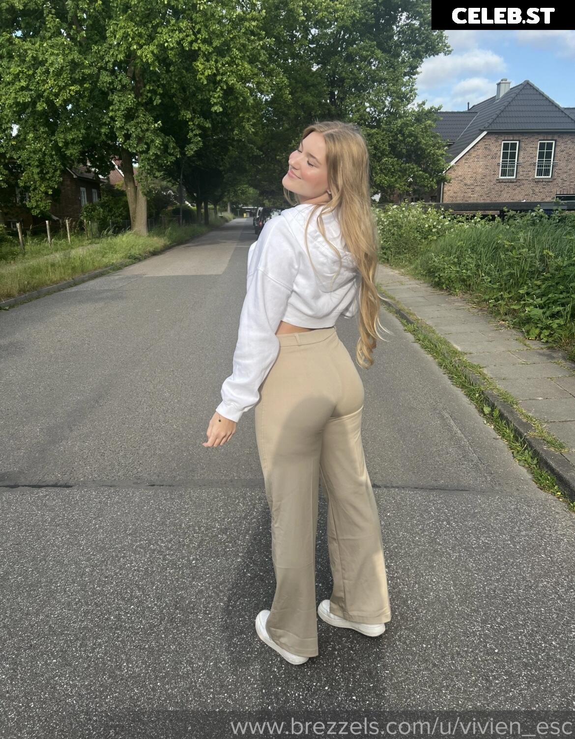 Vivien_esc Image 2147272