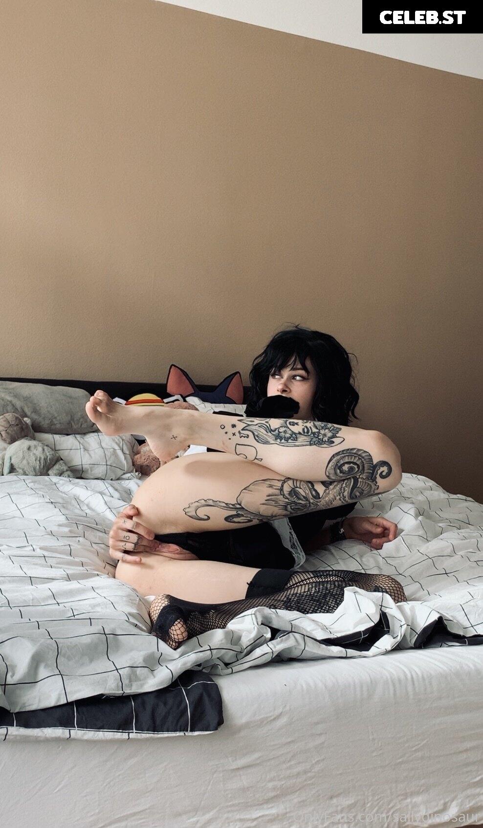 Sallydinosaur Image 2144383