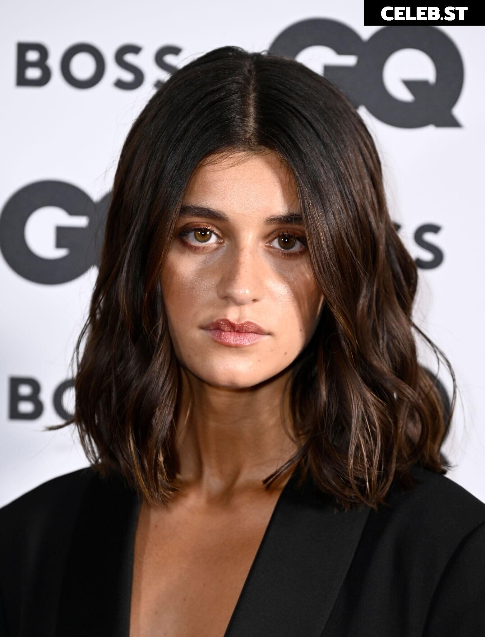 Anya Chalotra Image 2135640