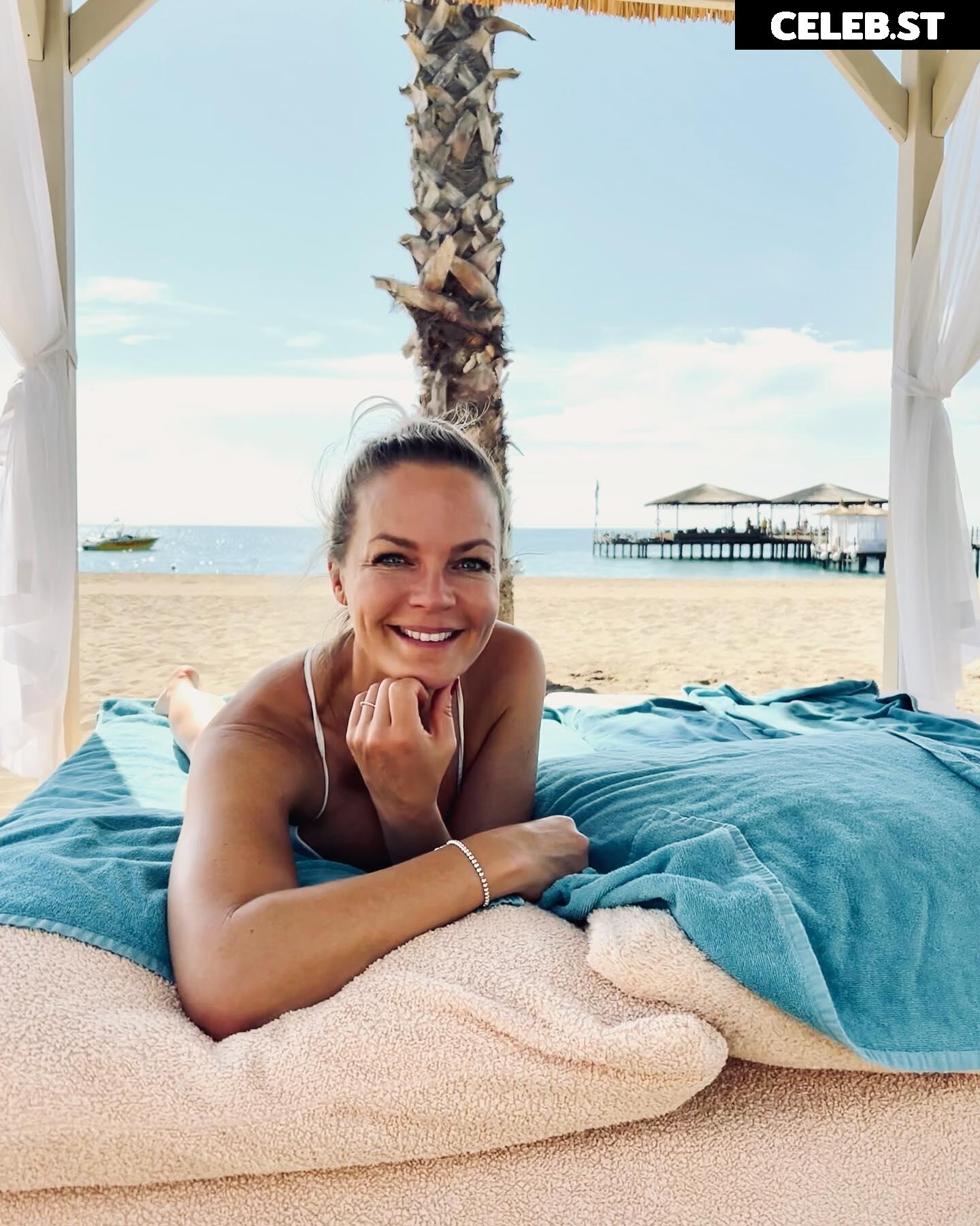 Eva Brenner Image 2135018