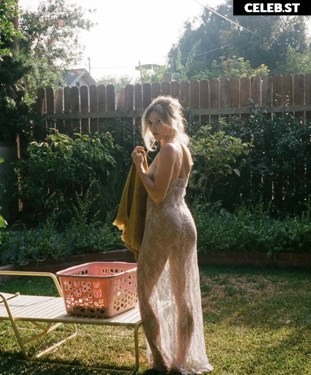 Paige Elkington Image 2136411