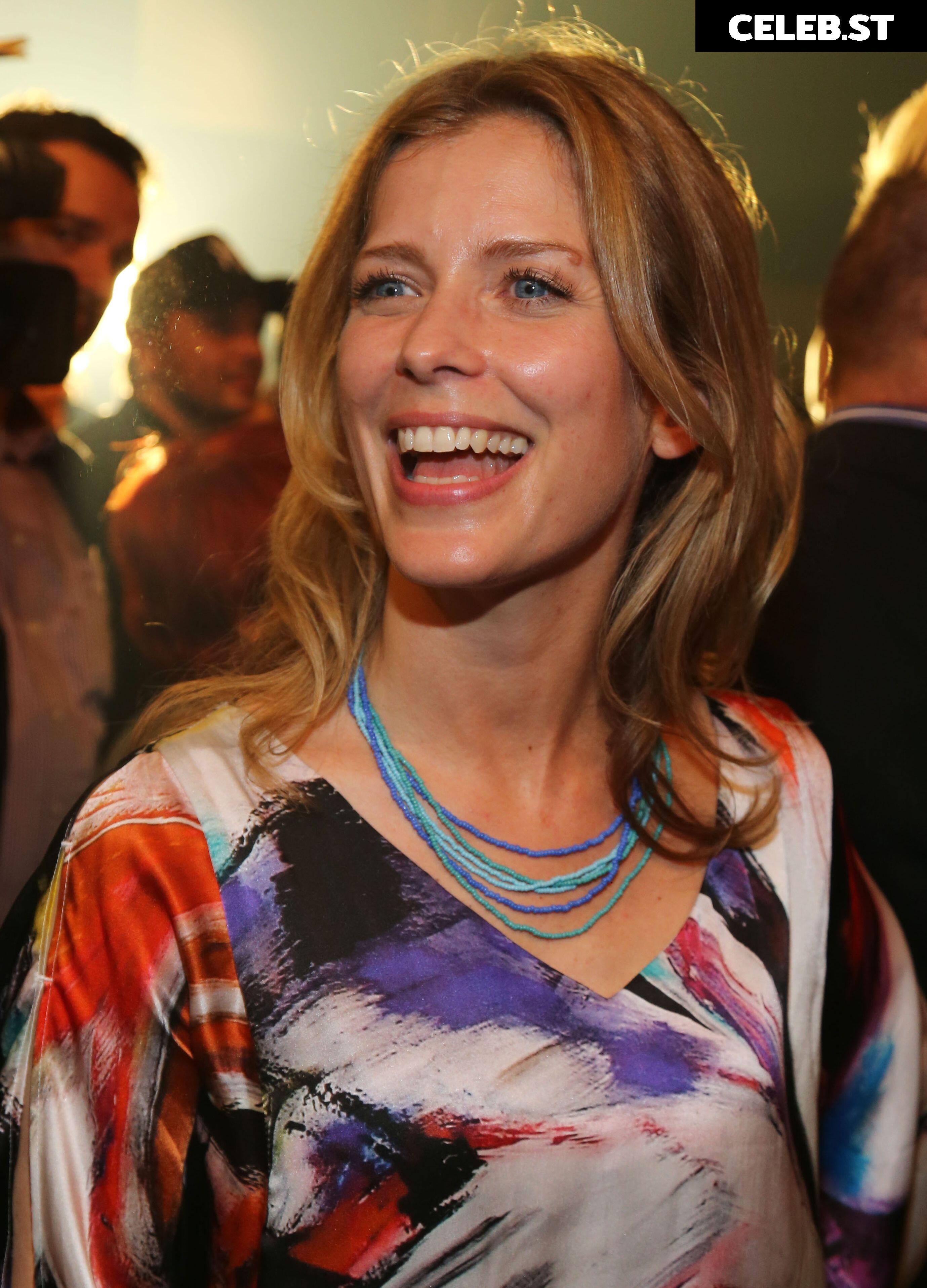 Valerie Niehaus Image 2131658