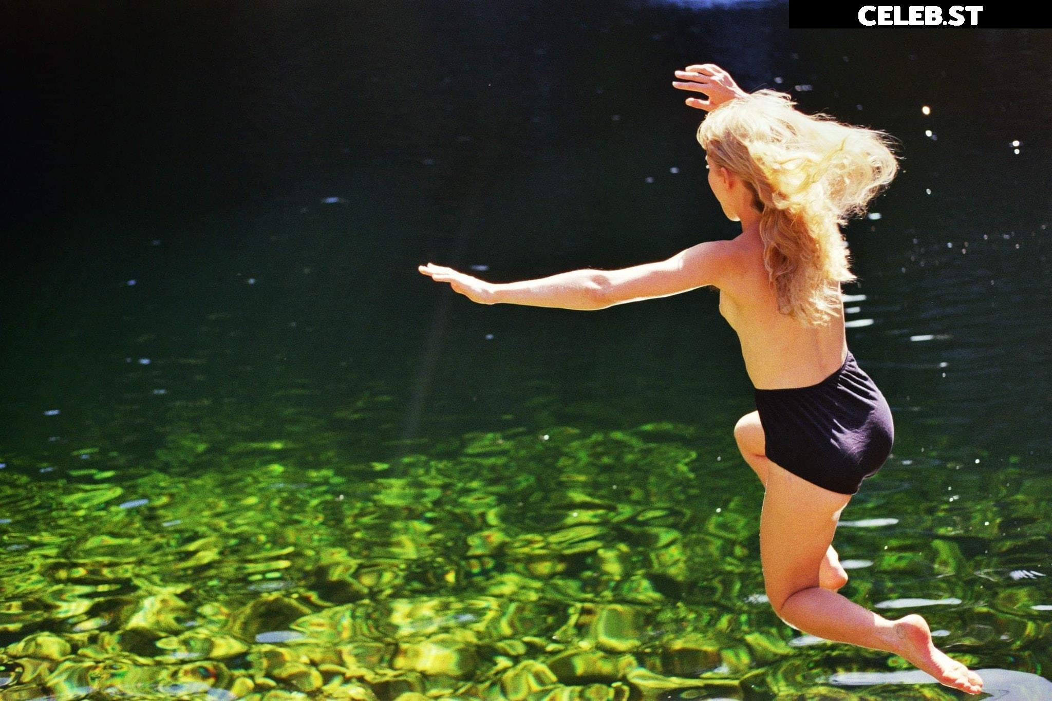 Alice Phoebe Lou Image 2131031