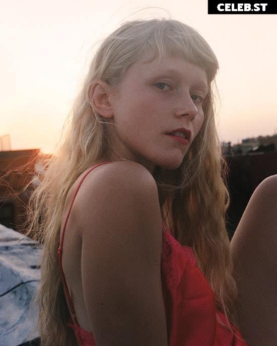 Alice Phoebe Lou Image 2131947