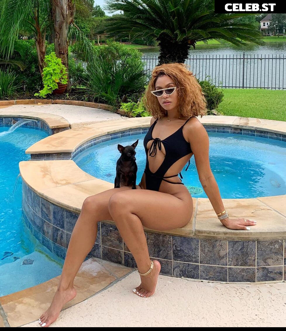 Jilly Anais Image 2132063