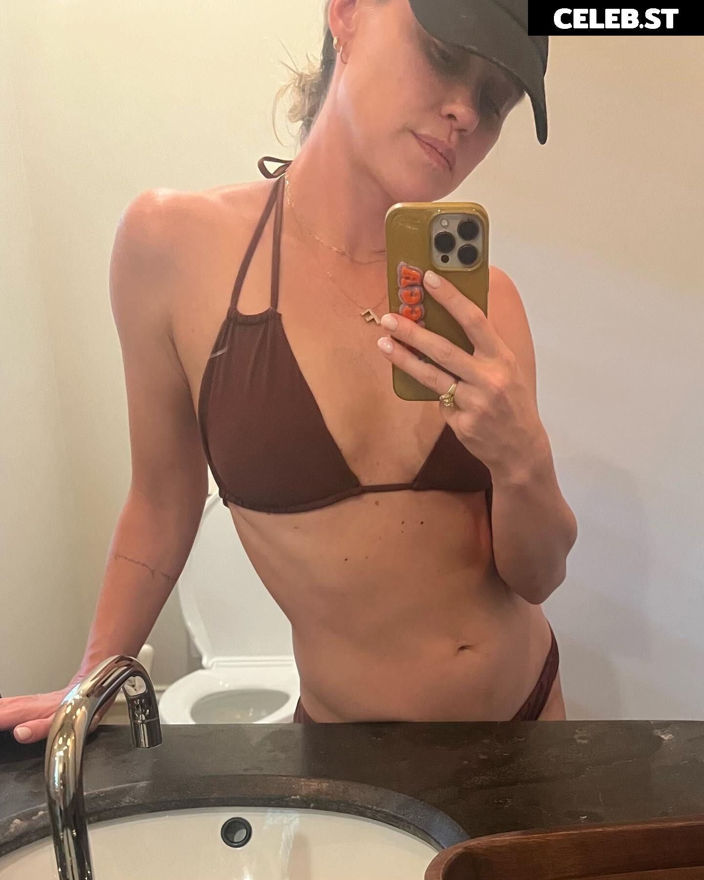 Becca Tobin Image 2133617