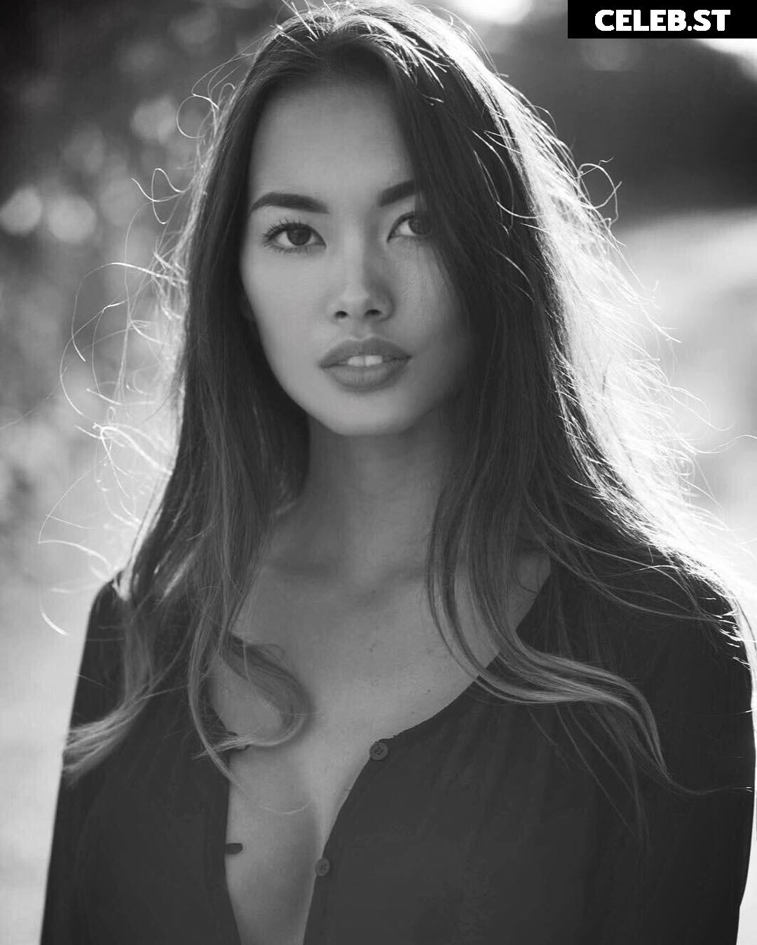 Jennifer Berg Image 2133395