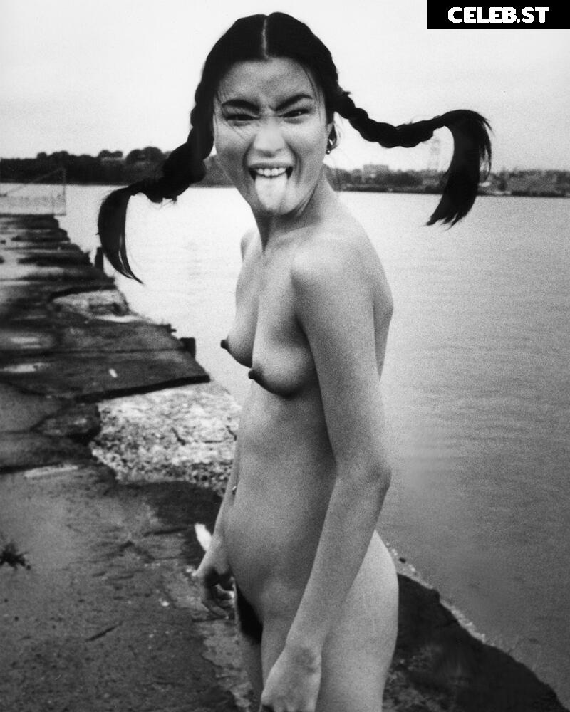 Björk Image 2130539