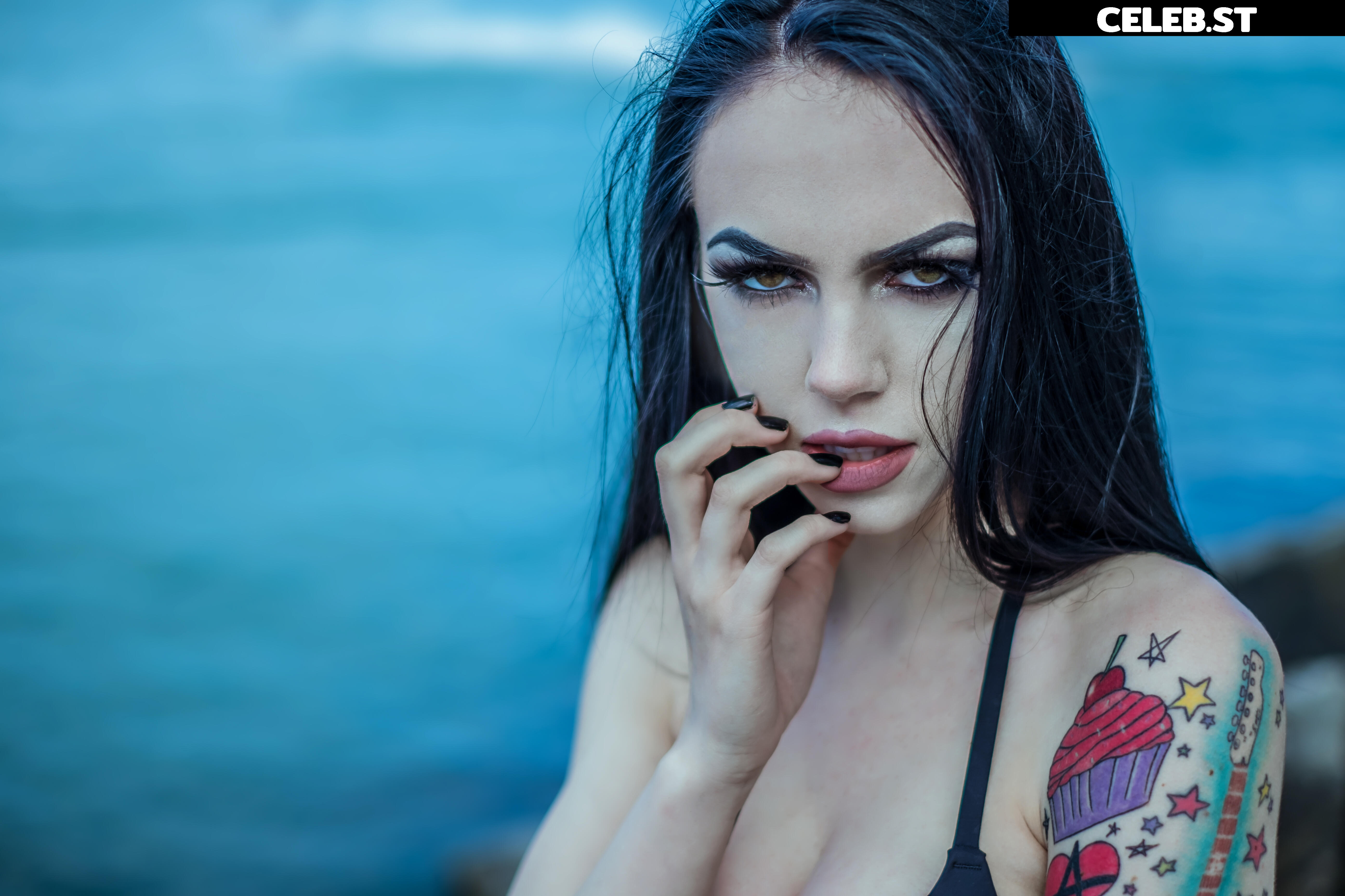 Molly Rennick Image 2126360