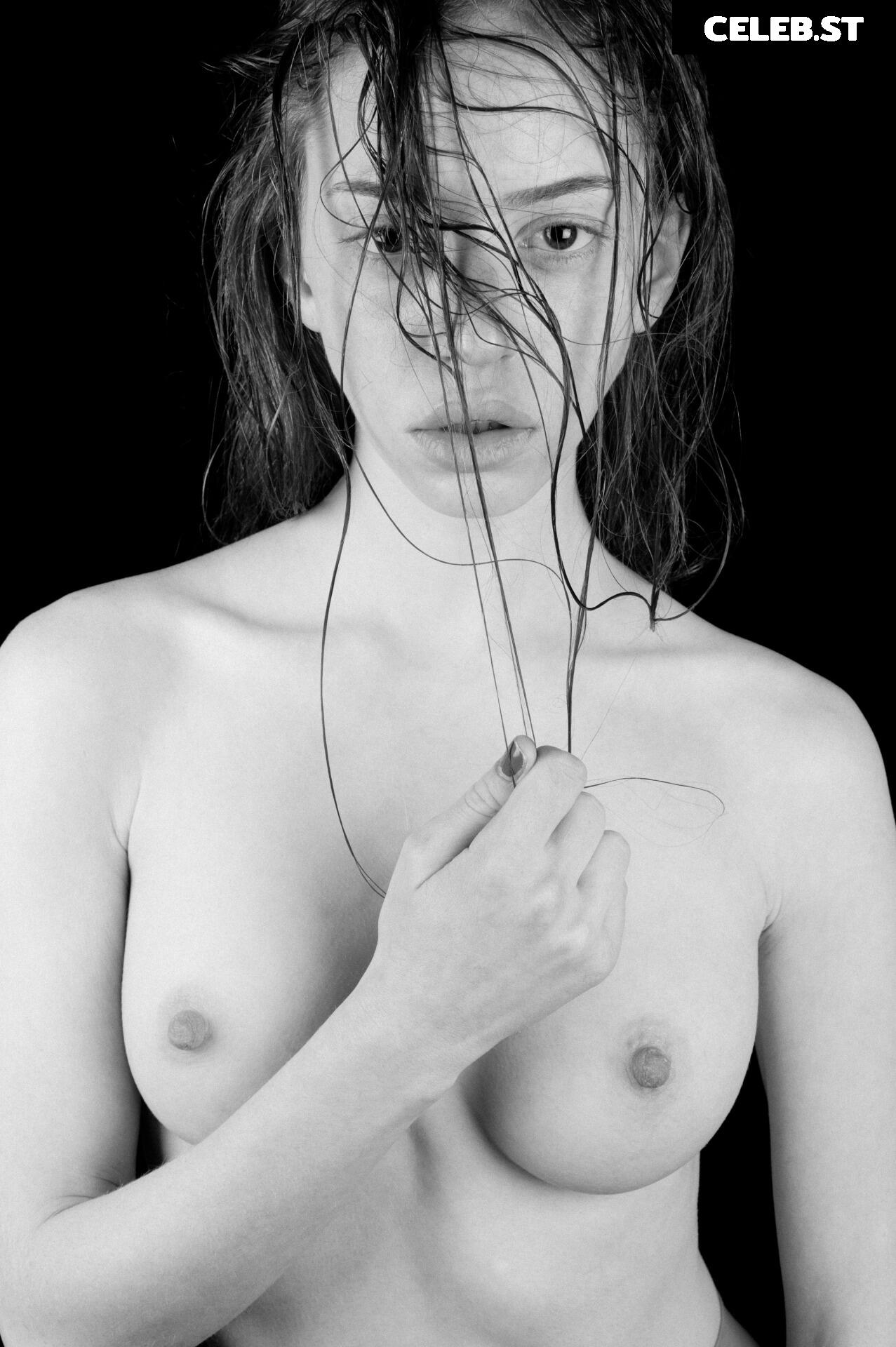 Lily Newmark Image 2124514