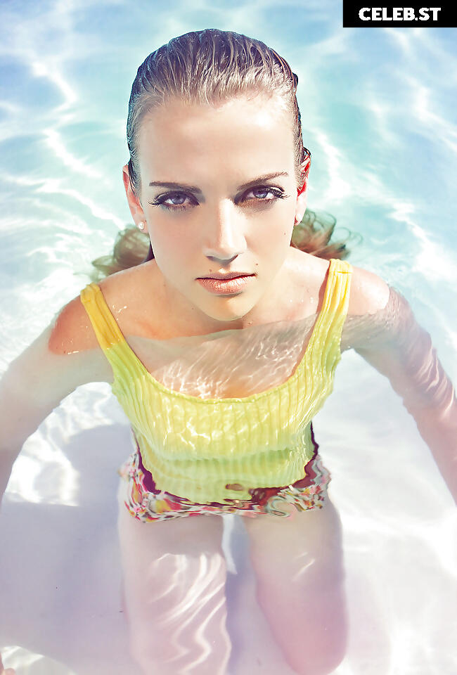 Kara Killmer Image 2124399