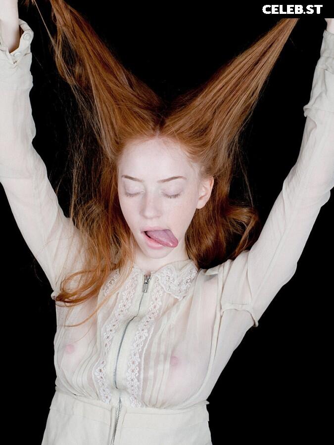 Lily Newmark Image 2124266