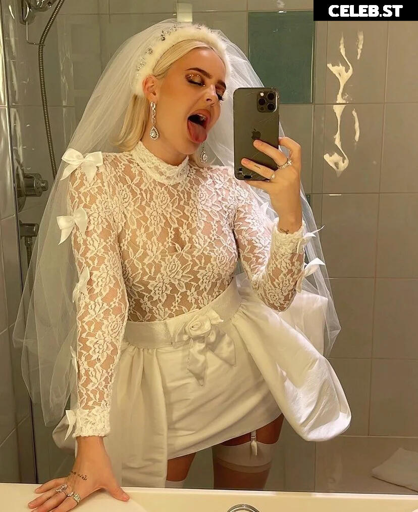 Anne-Marie Rose Nicholson Image 2121840