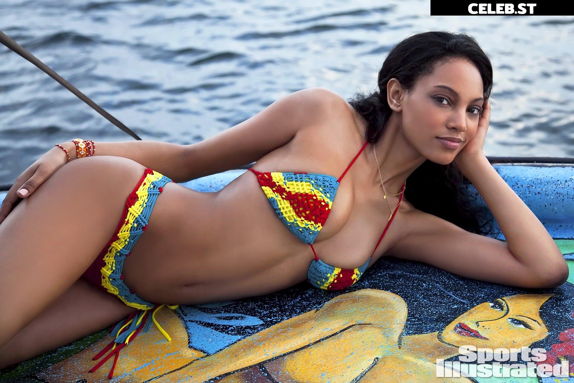 Ariel Meredith Image 2121524