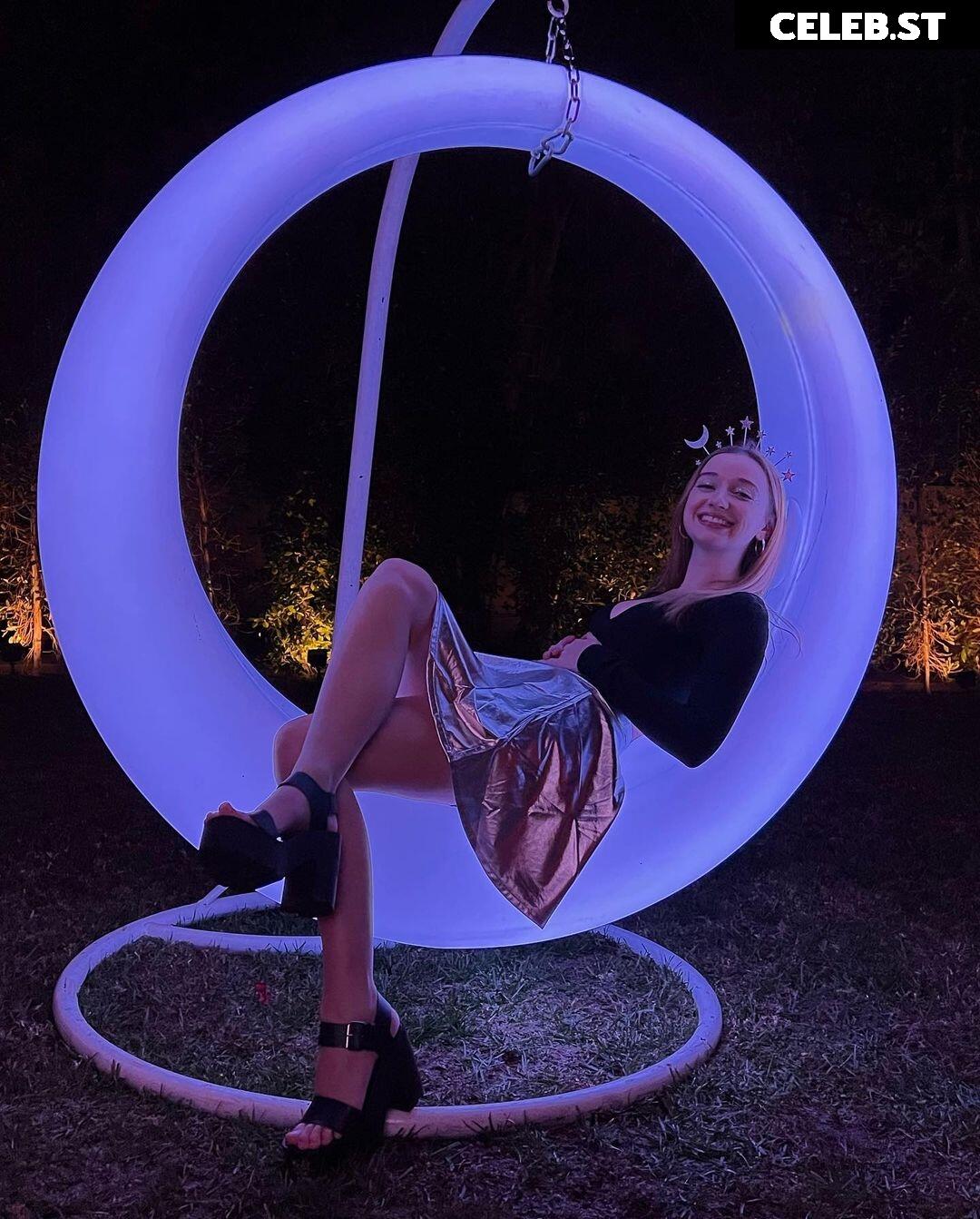 Stacey Ryan Image 2121975