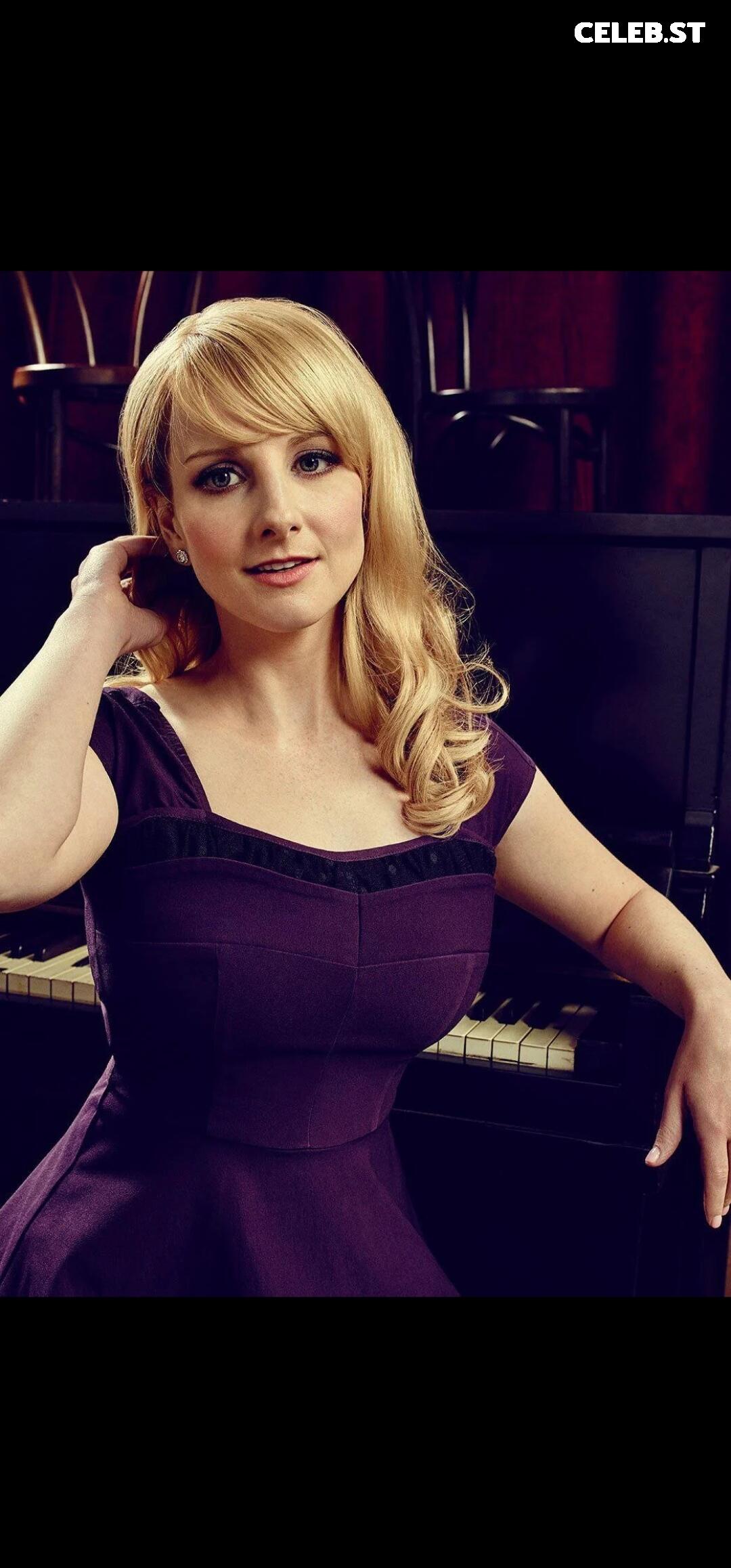 Melissa Rauch Image 2122559