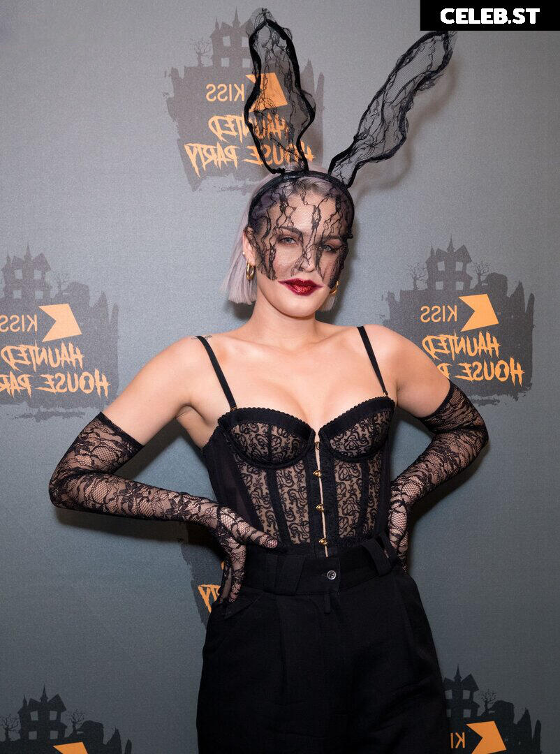 Anne-Marie Rose Nicholson Image 2122998