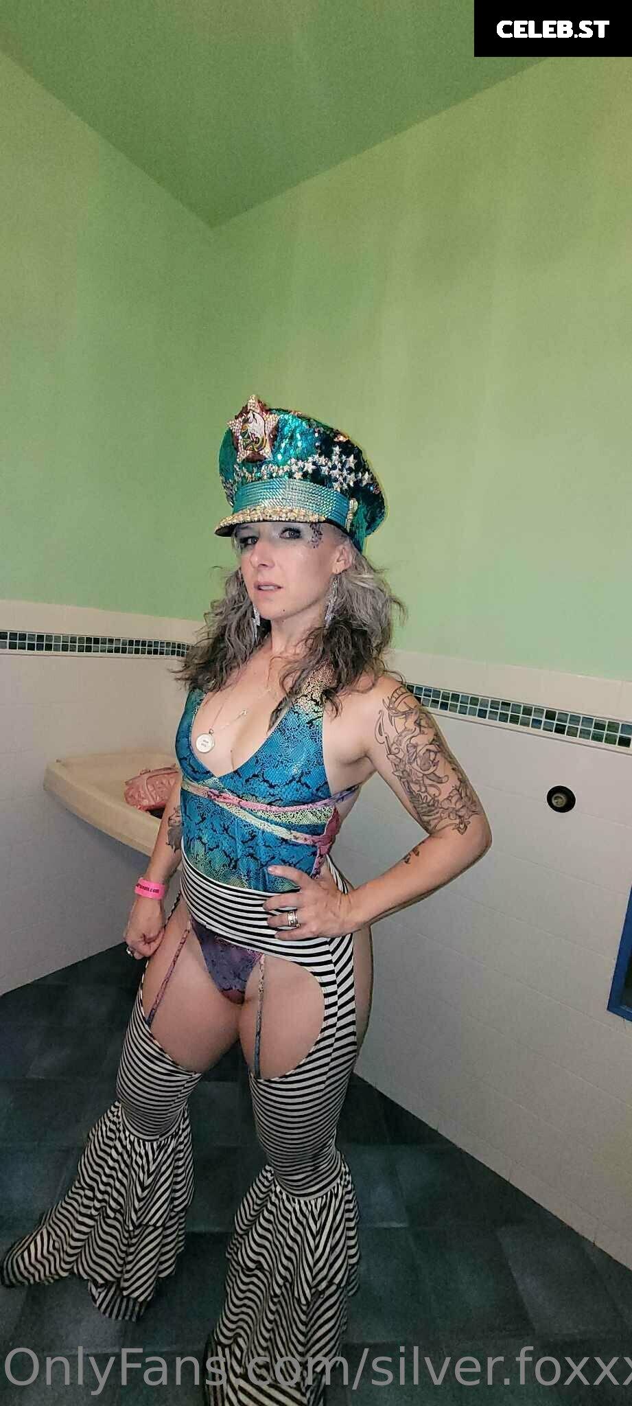 silver.foxxx.444 Image 21229811