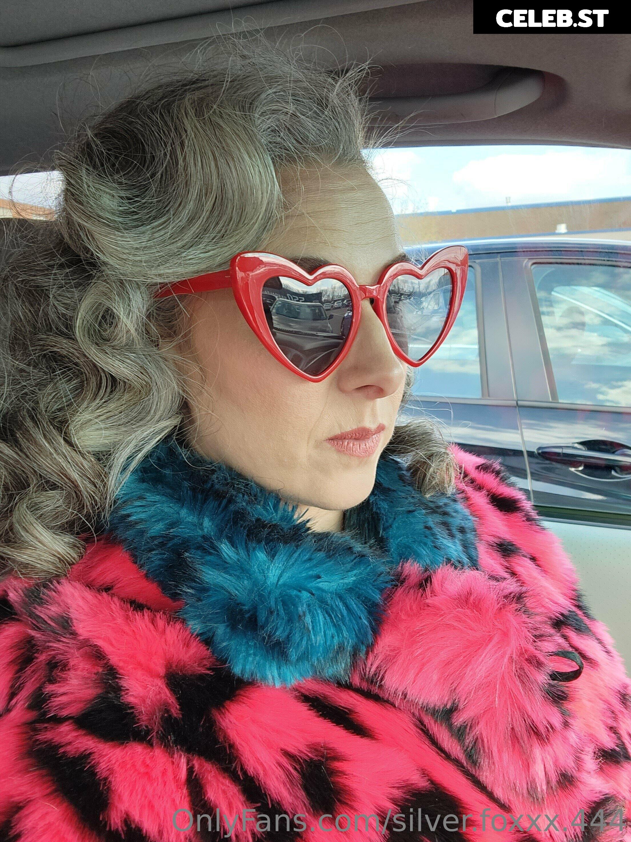 silver.foxxx.444 Image 21229784