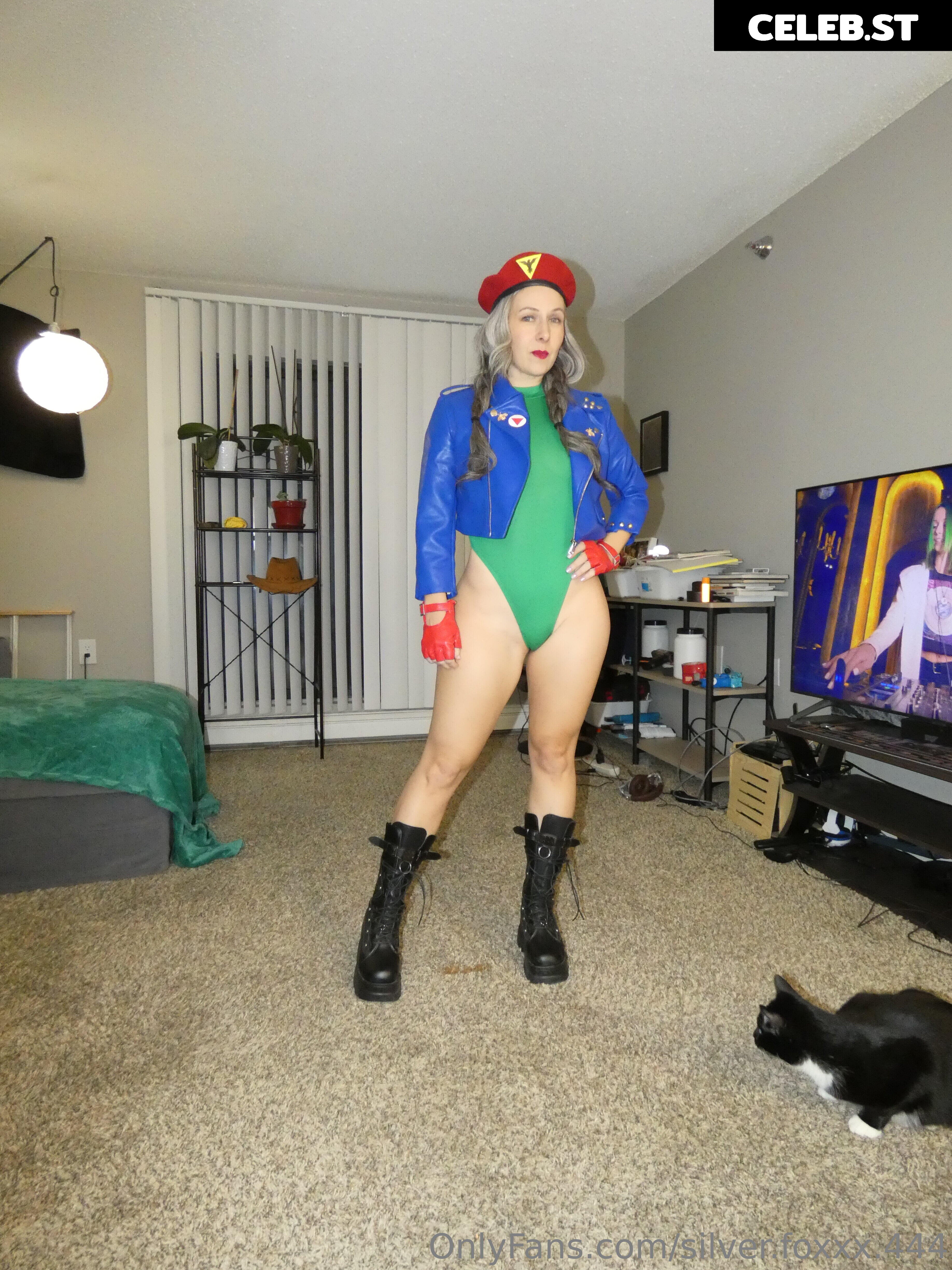 silver.foxxx.444 Image 21229713