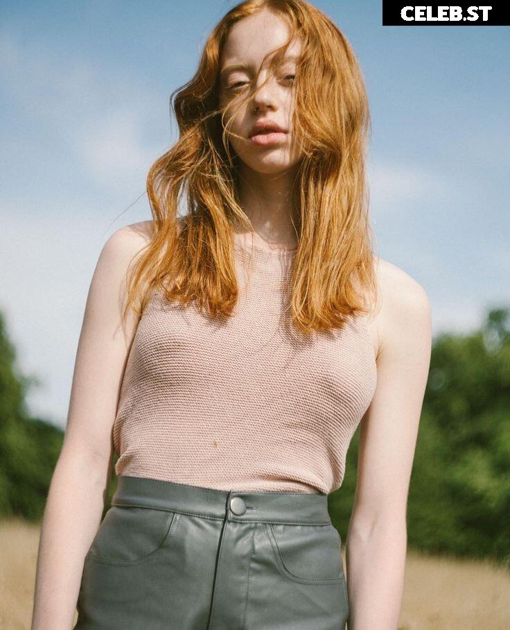 Lily Newmark Image 2123471