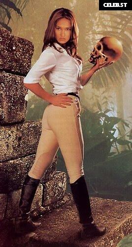 Tia Carrere Image 2128700
