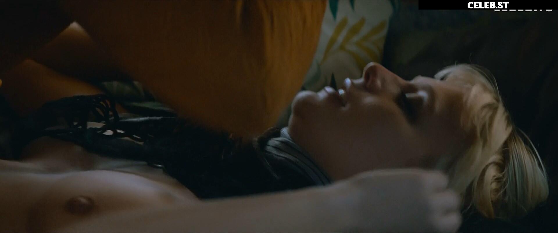 Alli Neumann Image 2115547