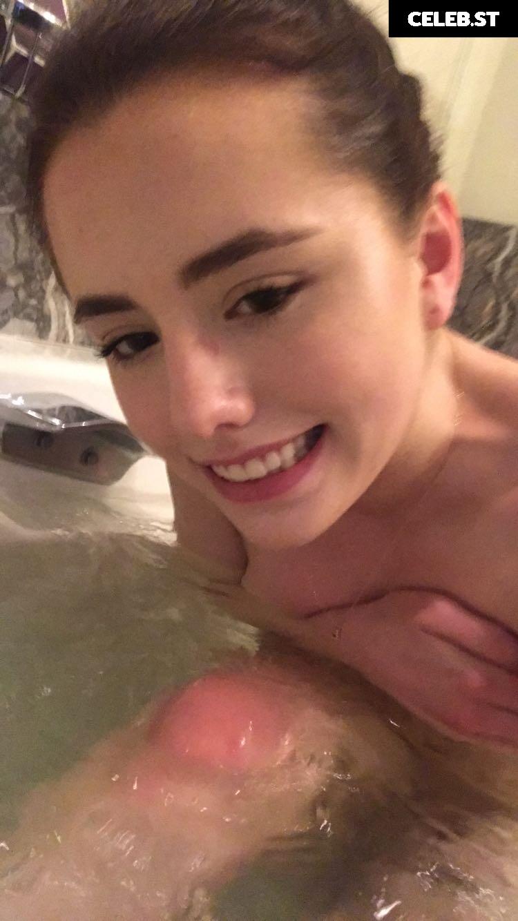 Lily Mo Sheen Image 2115752