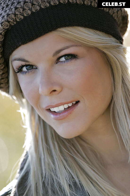 Tina Kaiser Image 2115724