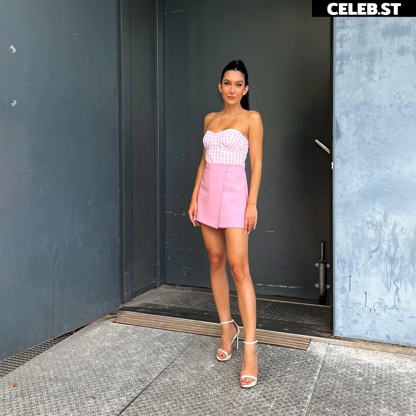 Neda Peemüller Image 2115055