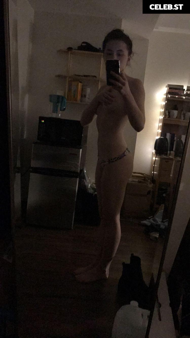 Lily Mo Sheen Image 2116737