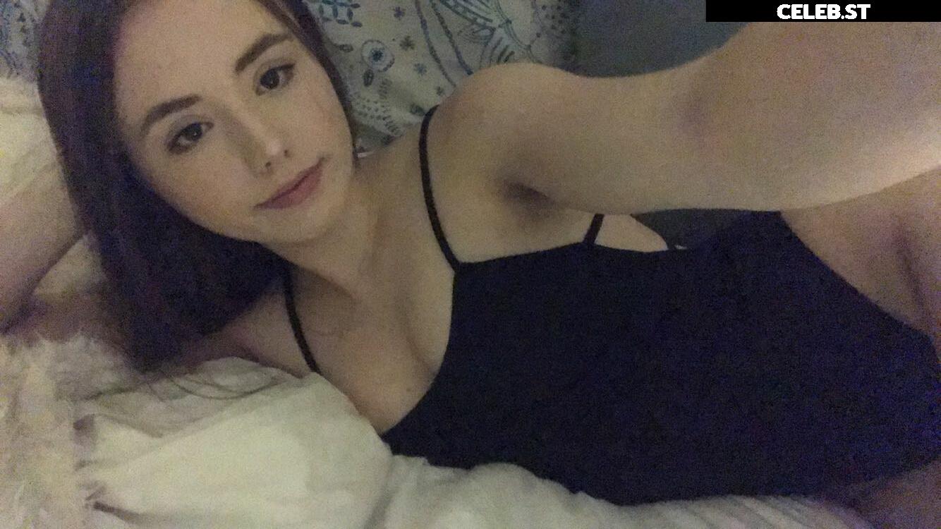 Lily Mo Sheen Image 2117139