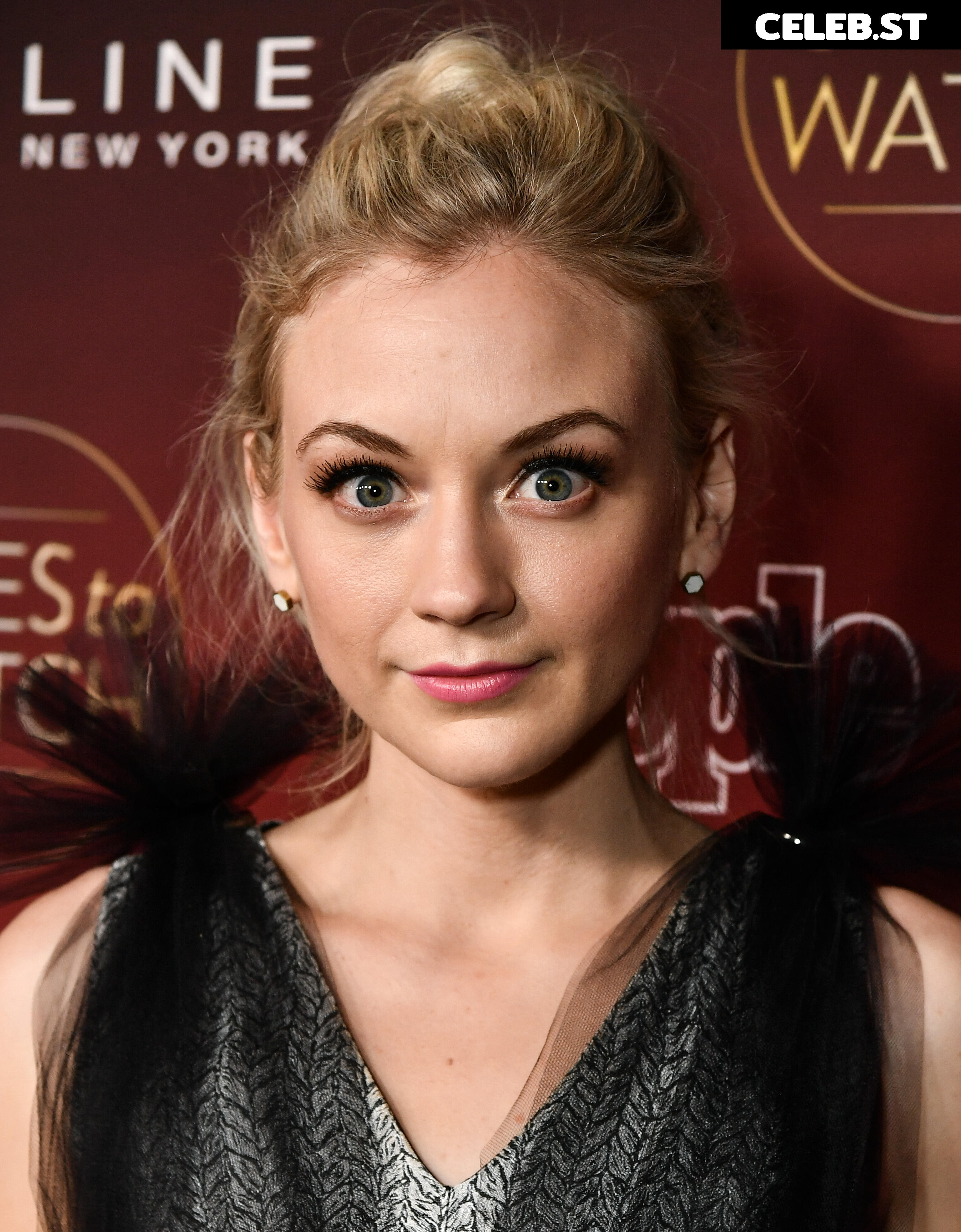 Emily Kinney Image 2114574